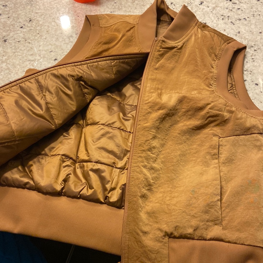 Lululemon Non-stop Bomber new reversible vest.